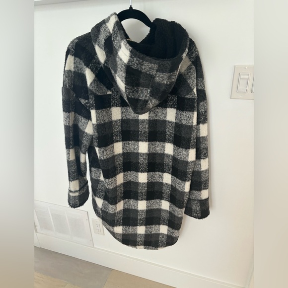 RD Style Shacket - Picture 2 of 3